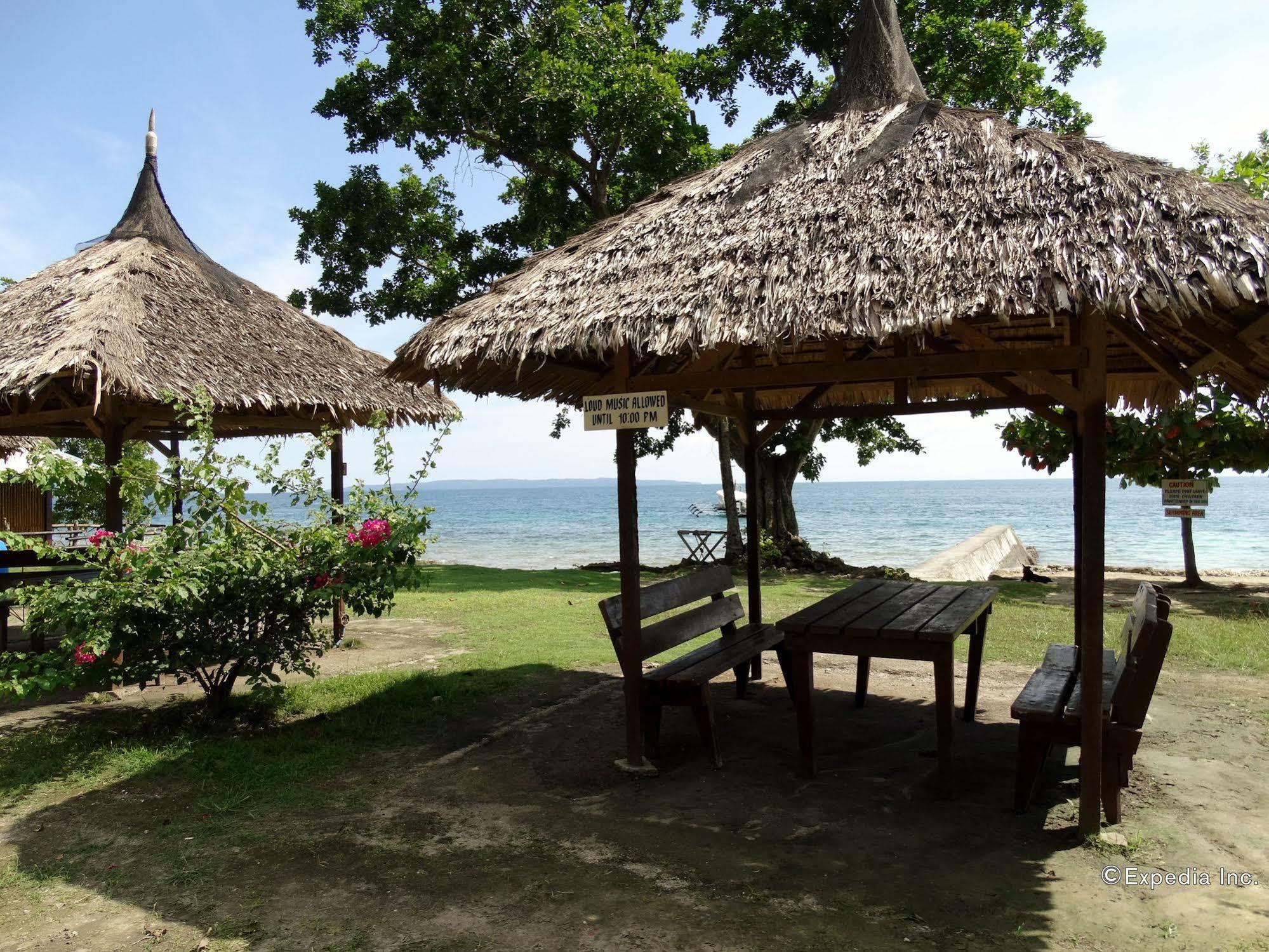 Punta Del Sol Araceli Beach Resort Samal Exterior photo