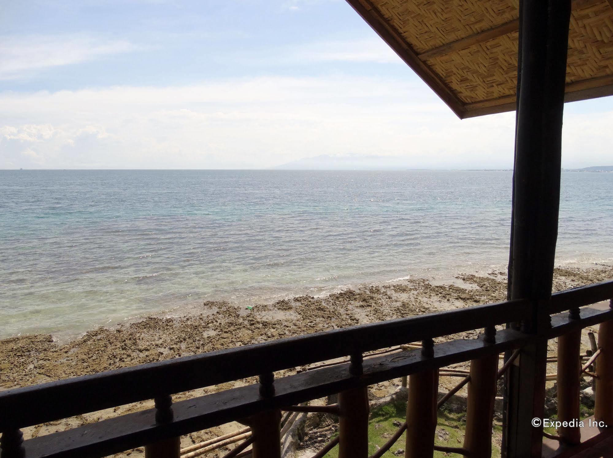 Punta Del Sol Araceli Beach Resort Samal Exterior photo